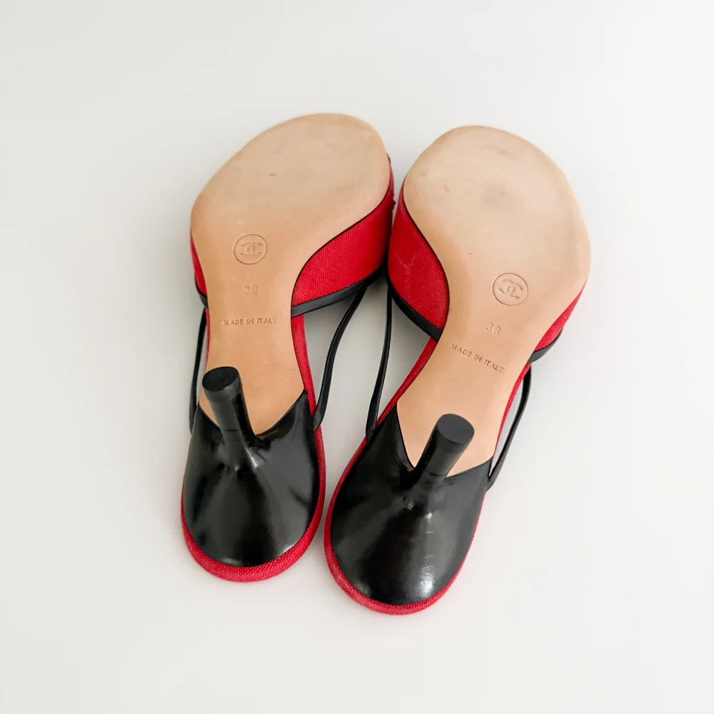 靴 Vintage Chanel CC bow heels 39 1/2 Vintage Chanel CC bow heels 39 1/2